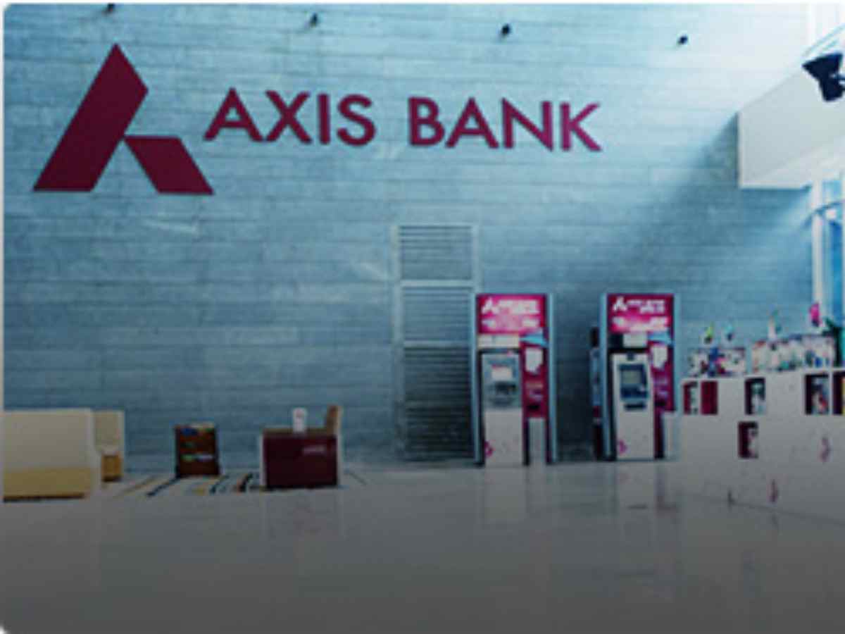 Axis Bank Overtakes Kotak Mahindra Bank to Become India's Fourth Most Valued Lender