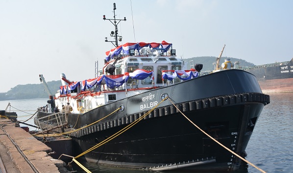 50Ton Bollard Pull Tug 'Balbir' delivered to Naval Dockyard by  Hindustan Shipyard