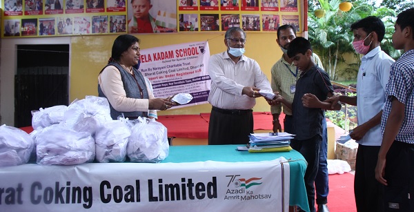 BCCL distributed 125 packets of hand sanitisers and face masks under CSR