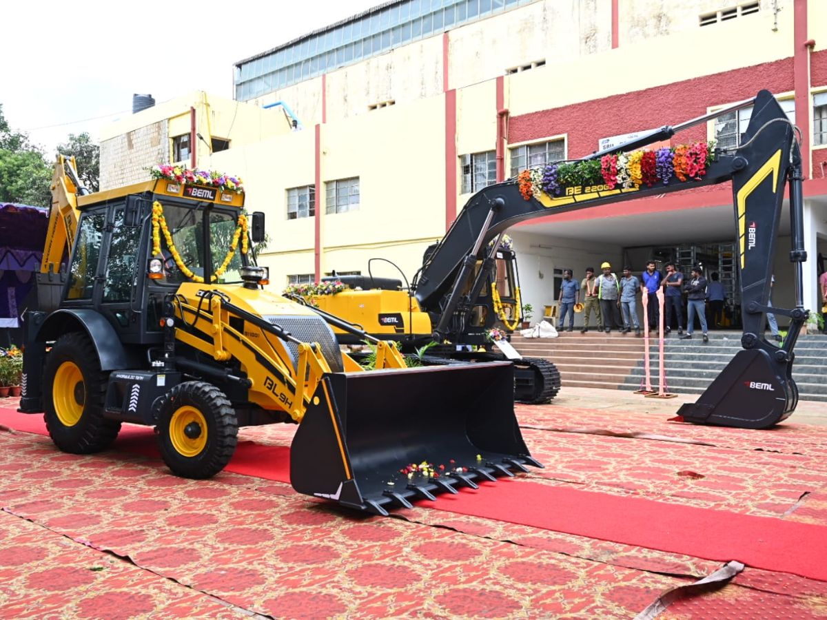 BEML rolls out next-generation upgrades of its marquee machines, the BE220G