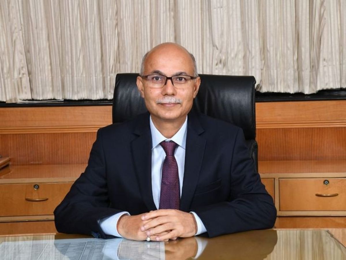 Mr Bhanu Prakash Srivastava takes additional charge as CMD, BEL