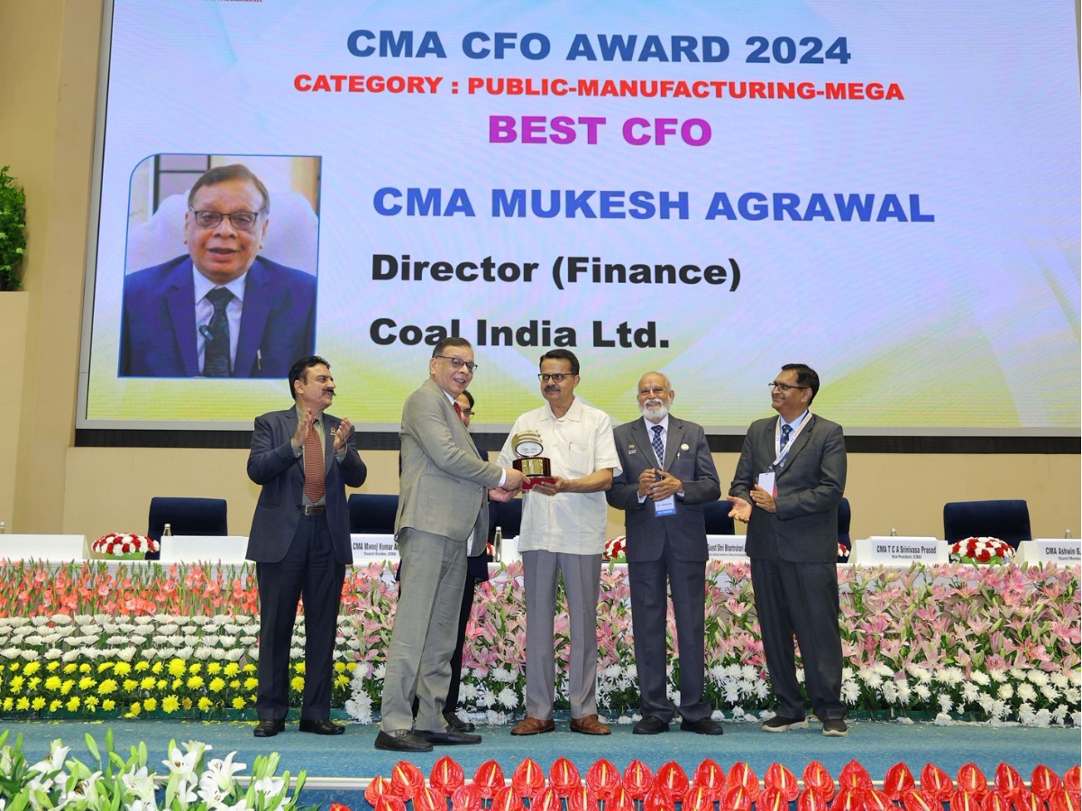 HURL Chairman CMA Mukesh Agrawal Honoured with CMA CFO Award 2024