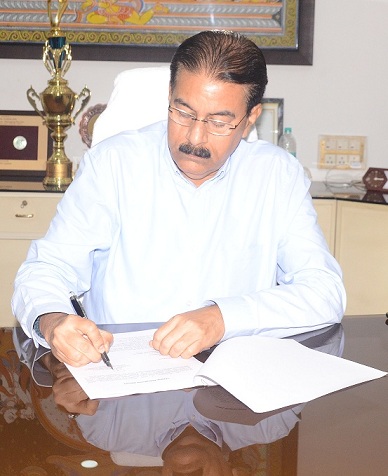 Shri Rajiv Ranjan Mishra Takes Additional Charge as CMD of MCL