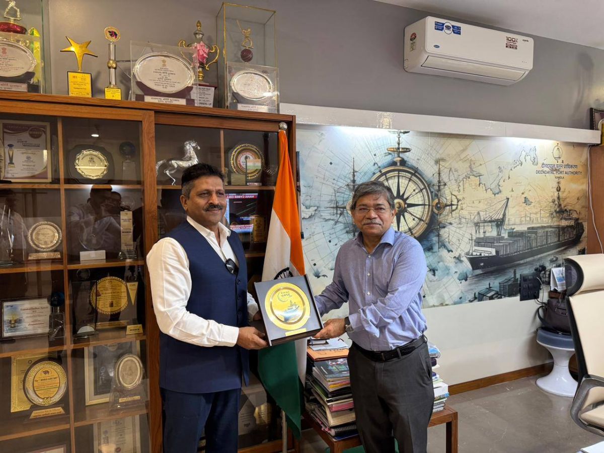 CMD GRSE and Chairman of Deendayal Port Authority discussed possibile collaboration