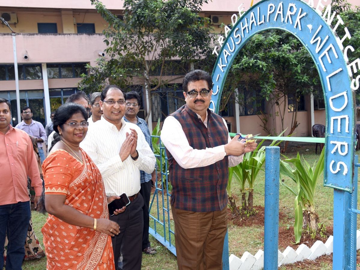 Atul Bhatt, CMD RINL inaugurates newly developed Kaushal Park at RINL