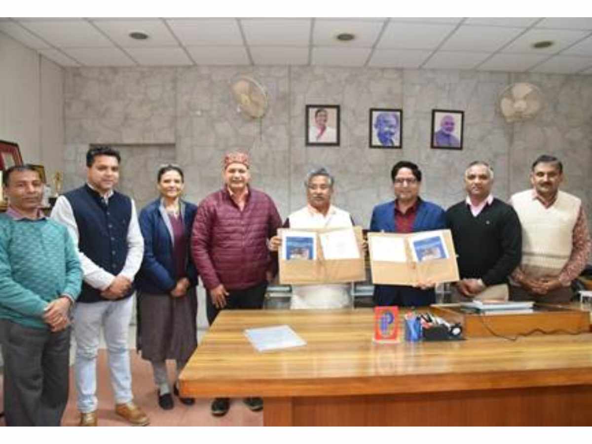 CSIR-IIP signs MoU with UCOST to deploy Pine needles based fuel making technology in Champawat