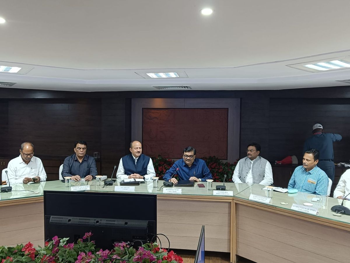 C.V.O of Coal India visited CMPDI