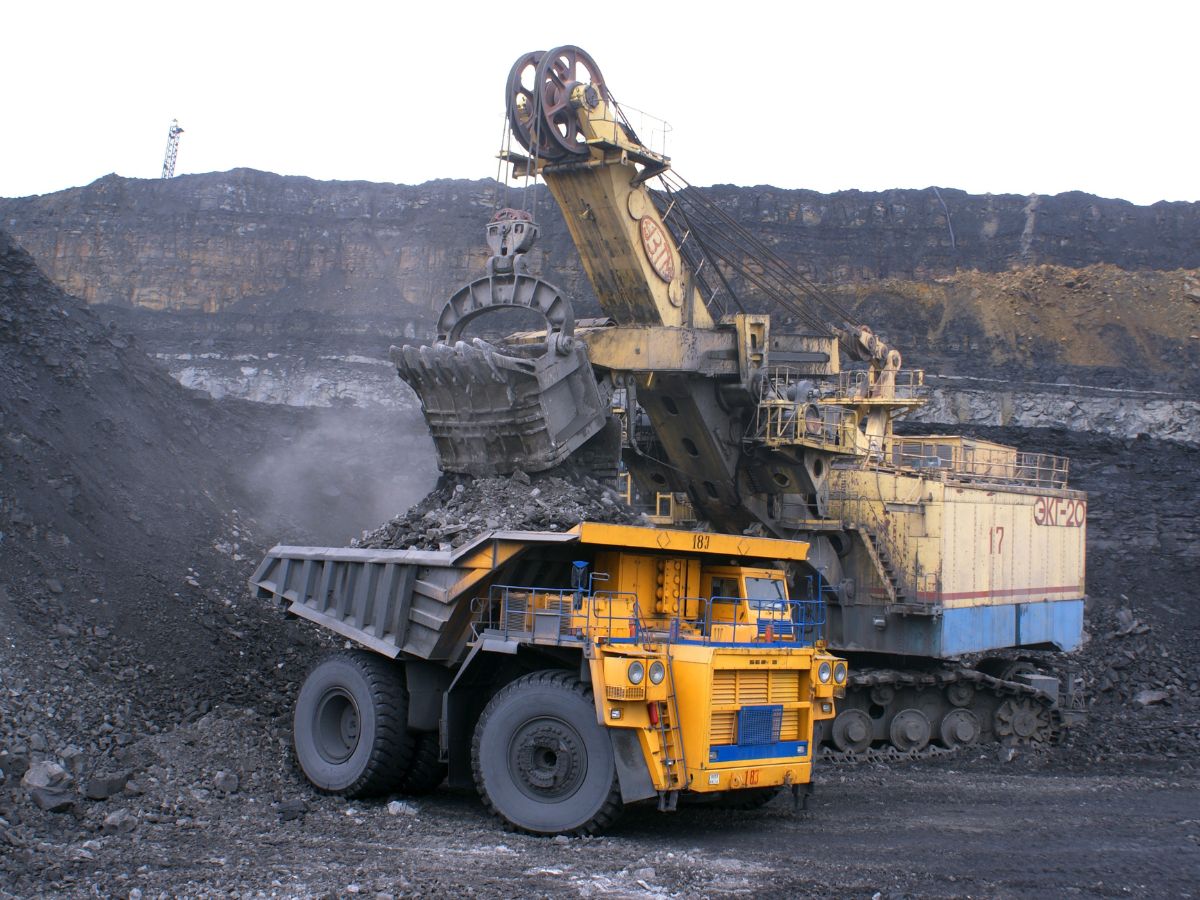 Coal Ministry Achieves Record Transportation of 500 MT Coal during First Half of Current Fiscal