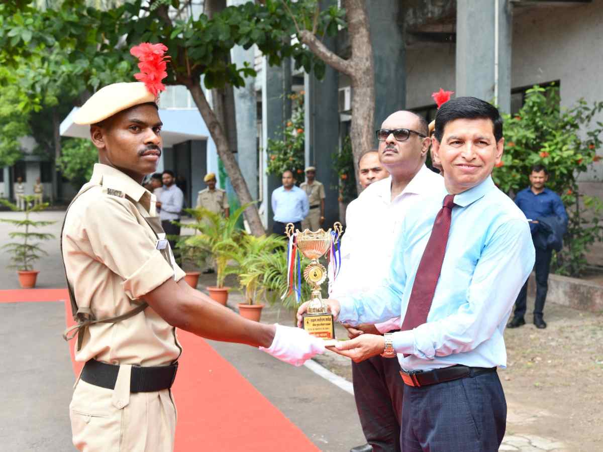 'Convocation' of Security Training Course at Indora campus of WCL