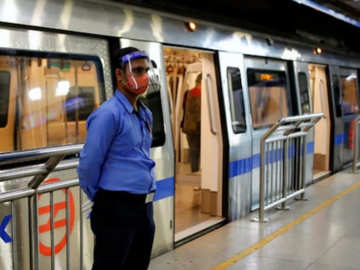 Delhi Metro: 78% of Metro commuters use Smart Cards for travel