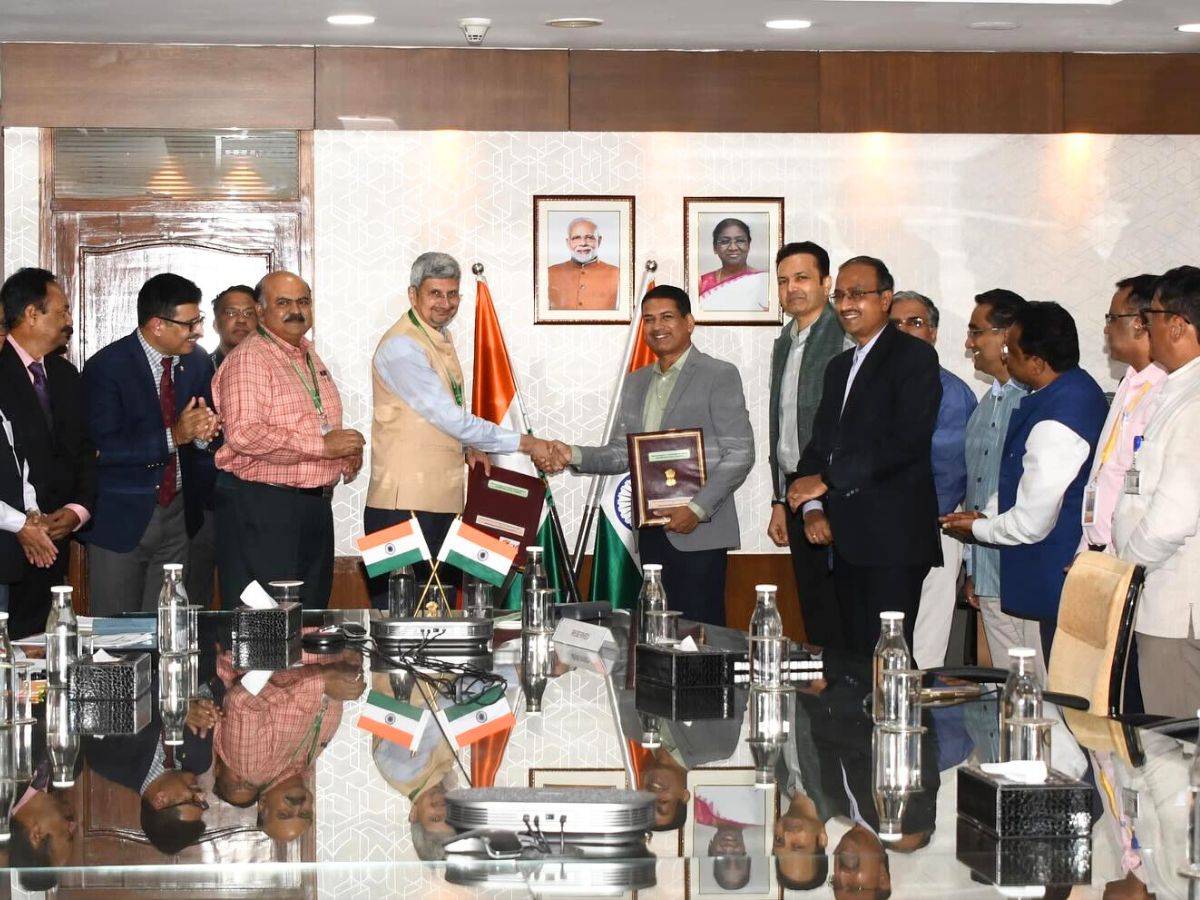 DRDO and SECI signed MoU for 300 MW solar projects