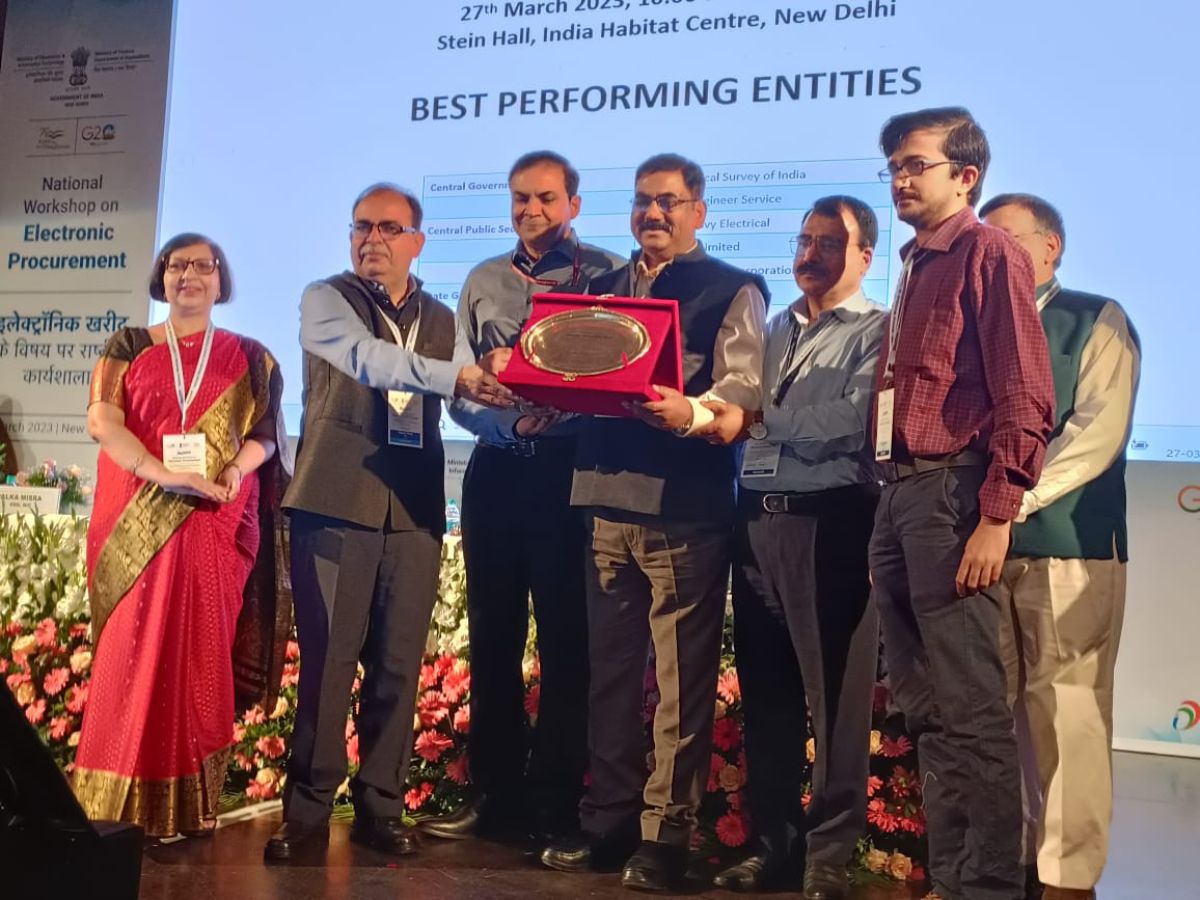 DVC felicitated with Best Performing Central Public Sector Entity Award