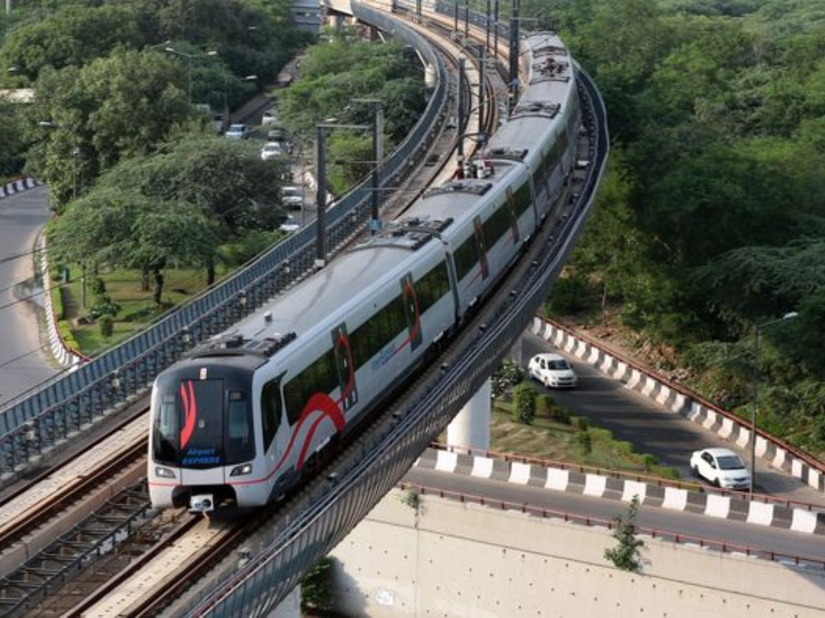 Delhi Metro engineers successfully increase Airport Express Link speed to 100 kmph record time