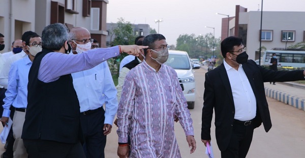 Hon'ble Minister for Petroleum & Natural Gas visits at Project site SDI, Bhubaneshwar