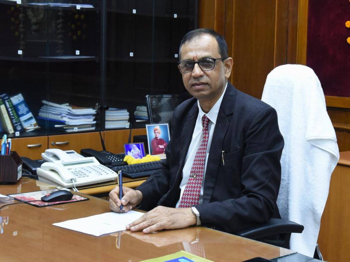 Dr. Suresh Chandra Pandey assumed Director (Personnel) charge at RINL