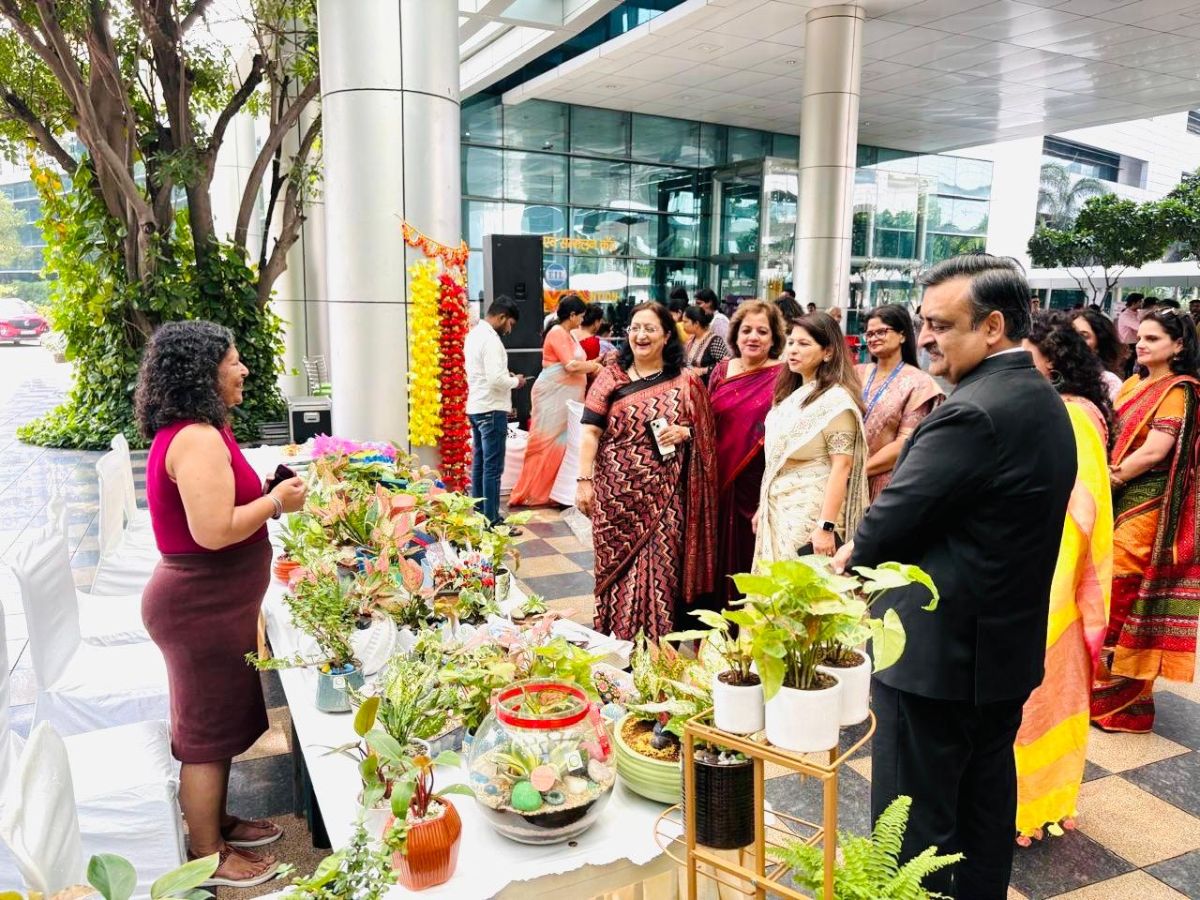 EIL Women’s Forum organised Diwali Mela at Gurugram complex