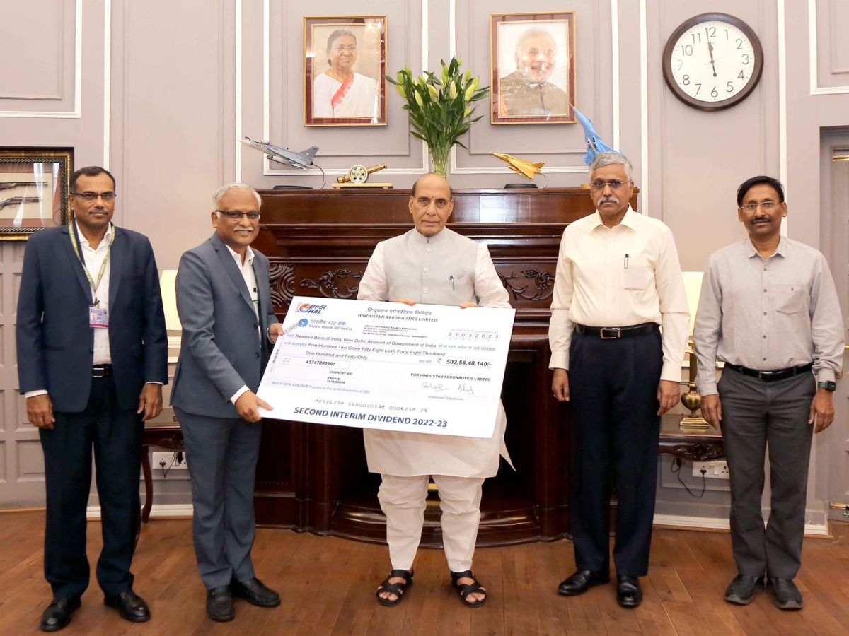 HAL hands over dividend cheque of Rs 502.58 crores to Raksha Mantri