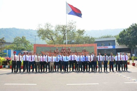 HSL hosted Officers of the prestigious Defence Services Staff