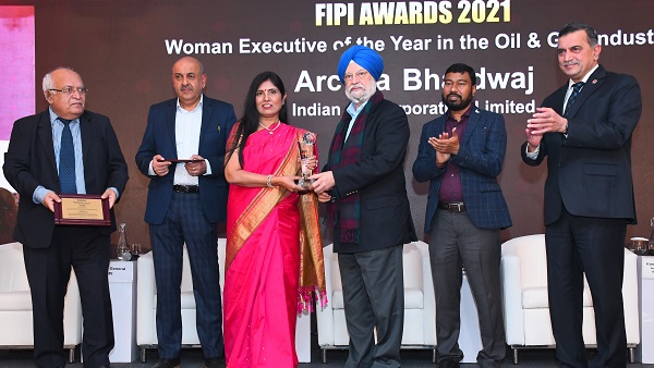 IndianOil executive wins FIPI ‘Women Executive of the Year in Oil & Gas Industry