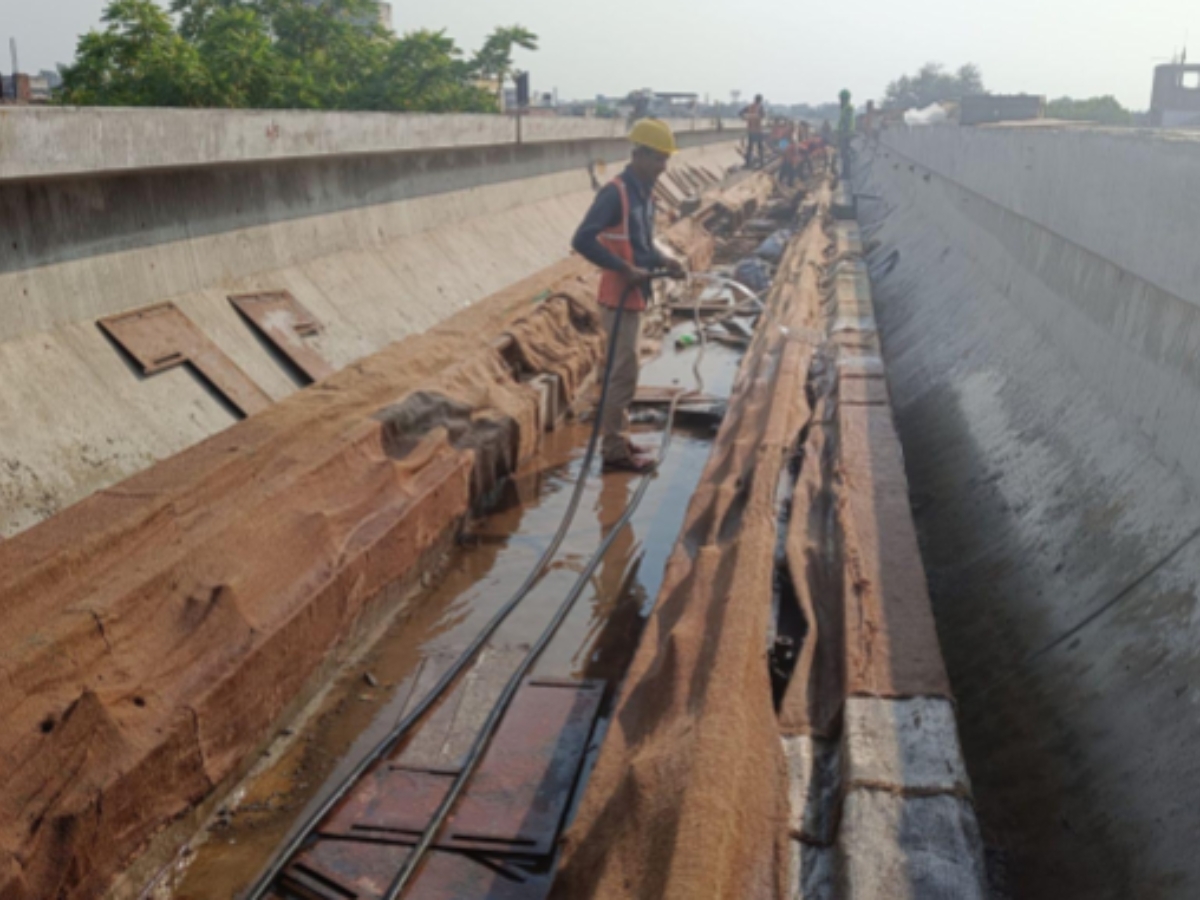 IRCON completes ballastless track installation in tunnel for Sivok-Rangpo rail project