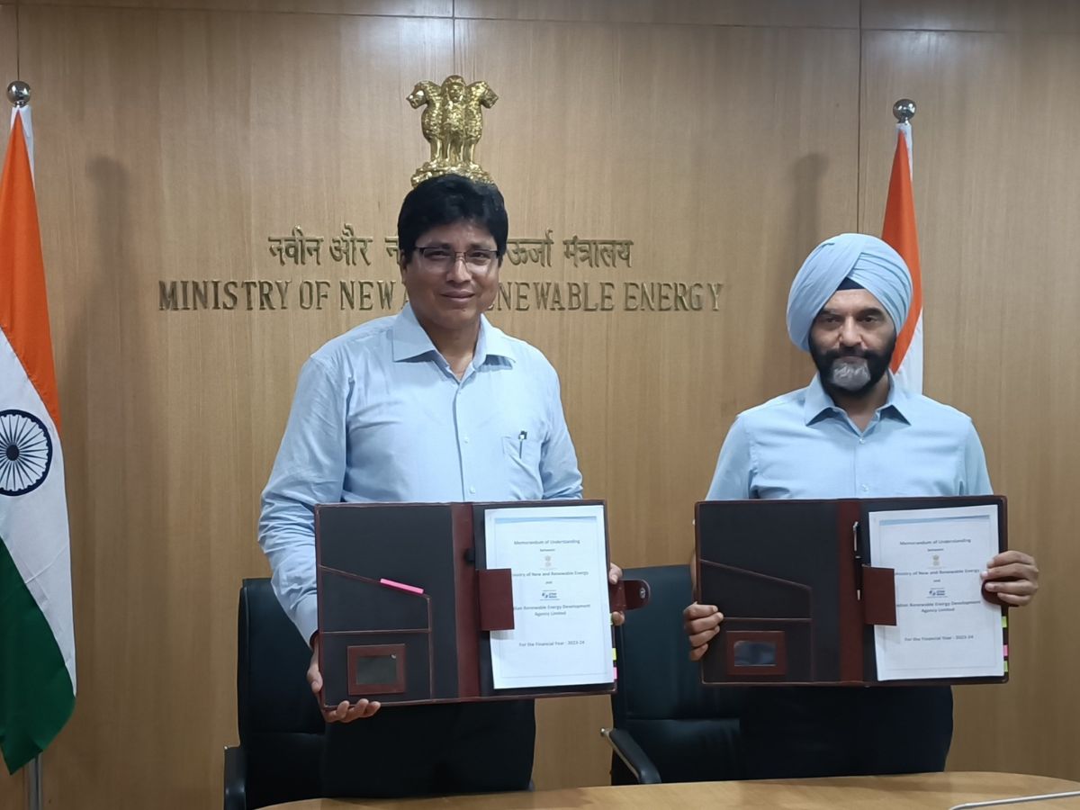 IREDA Signs MoU with MNRE, Revenue target set as Rs 4350 cr