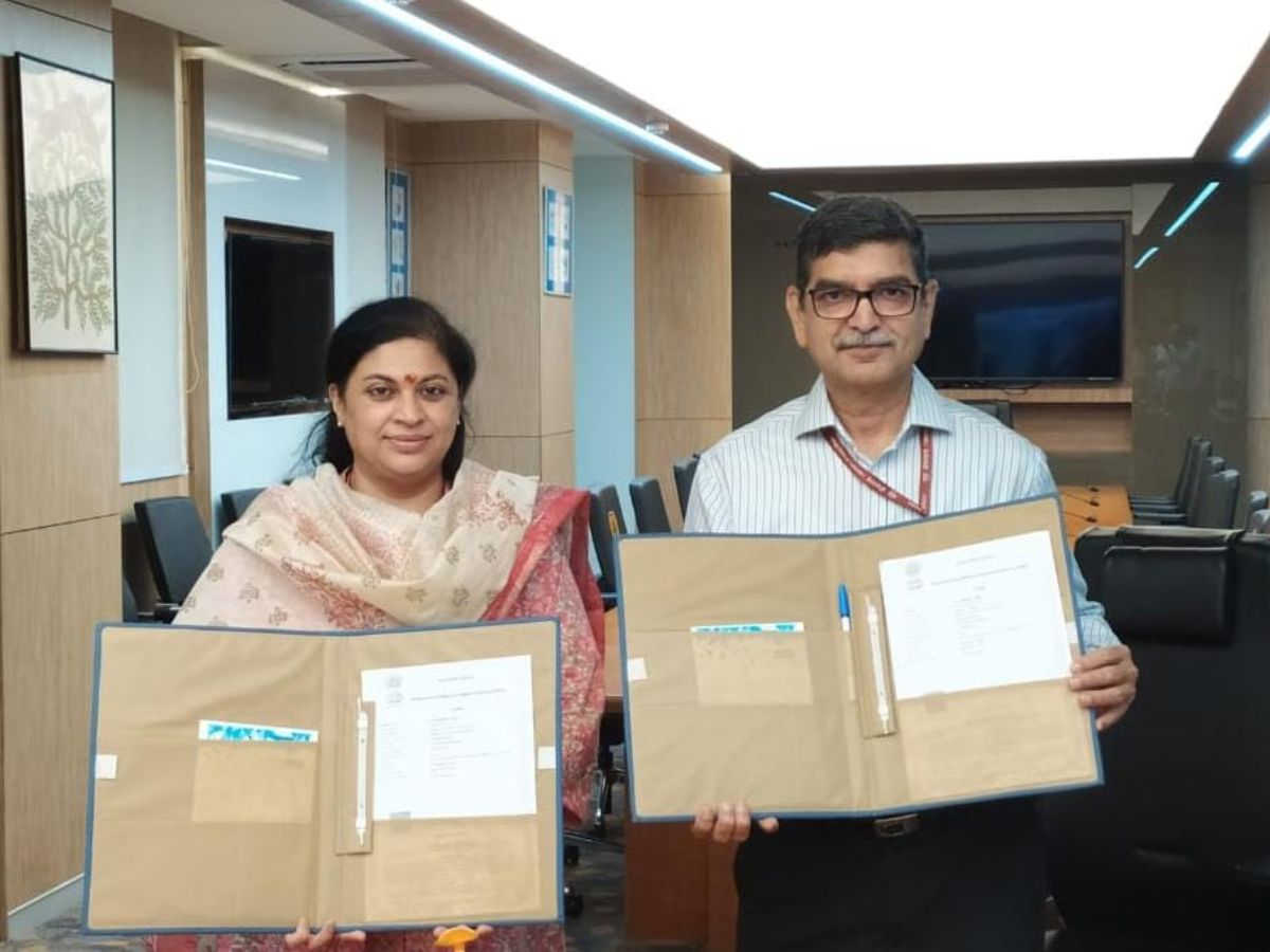 India Post signed MOU with TRIFED to ensure safe transmission of tribal products