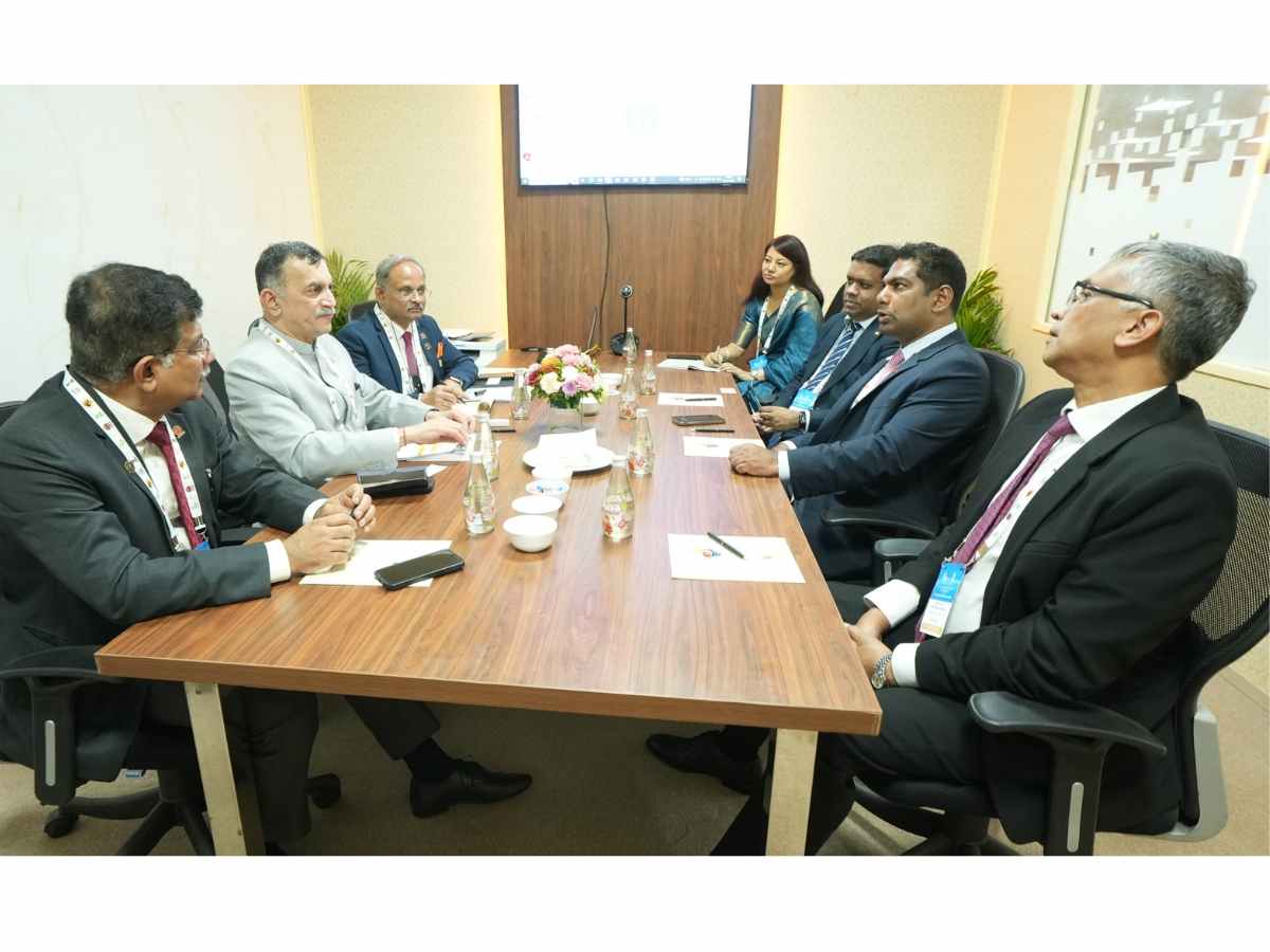 Indian Oil Chairman, met Kanchana Wijesekera, Minister of Power & Energy, Sri Lanka