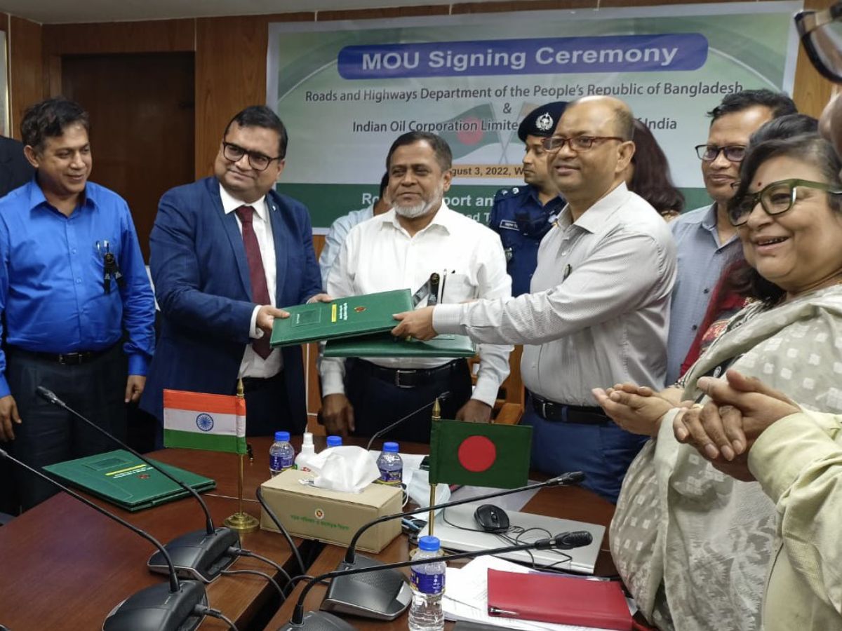 Indian Oil signs MoU with Bangladesh Govt to move POL & LPG trucks