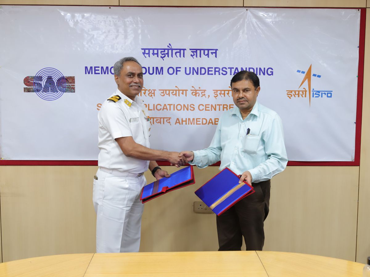 Indian Navy signs an MoU with ISRO