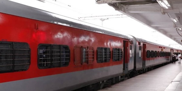 Indian Railways canceled many trains till 31 January due to fog