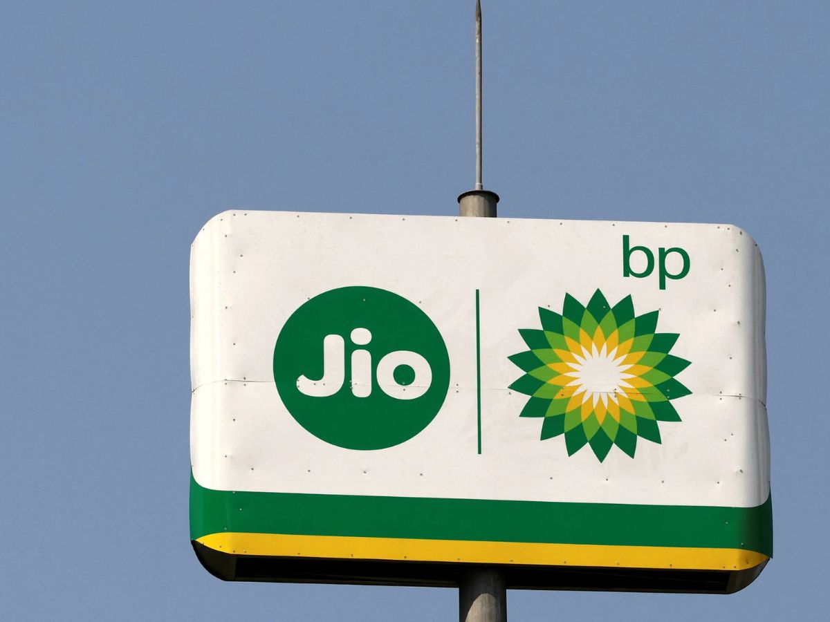 Jio-bp and Mahindra & Mahindra strengthen EV partnership