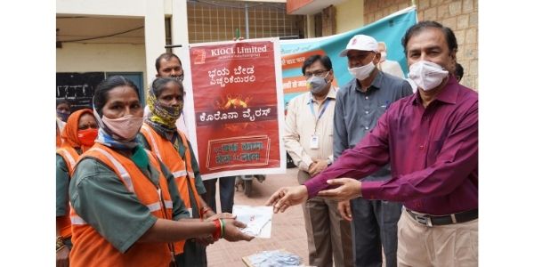 KIOCL distributed Face Masks to BBMP Workers