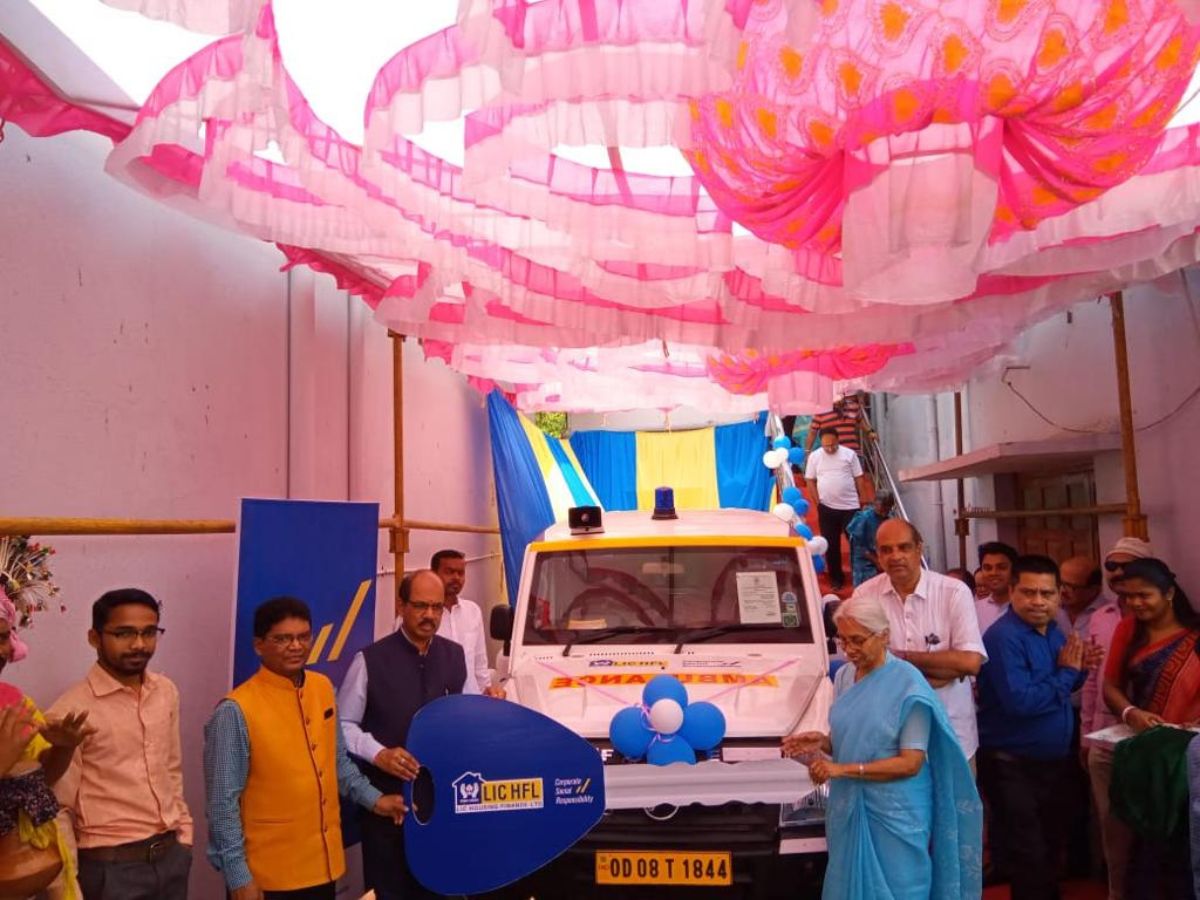 LIC Housing Finance donates ambulance to tribal population in Odisha