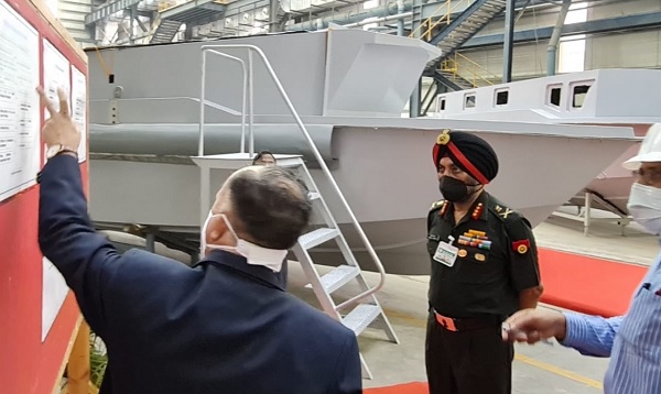 Lt Gen Harpal Singh, Engineer-in-Chief visited Goa Shipyard