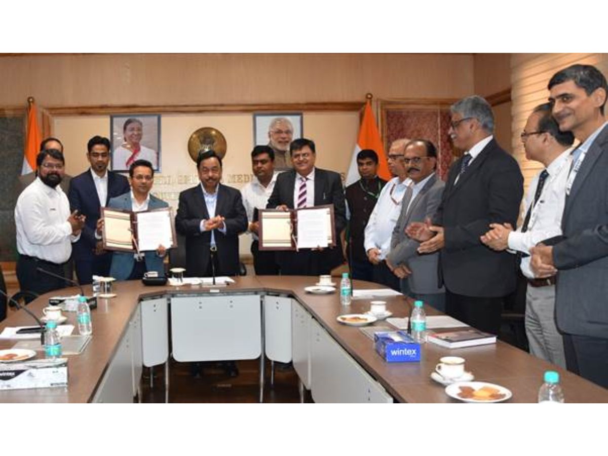 NSIC Signs MoU with Phillips Machine Tools India