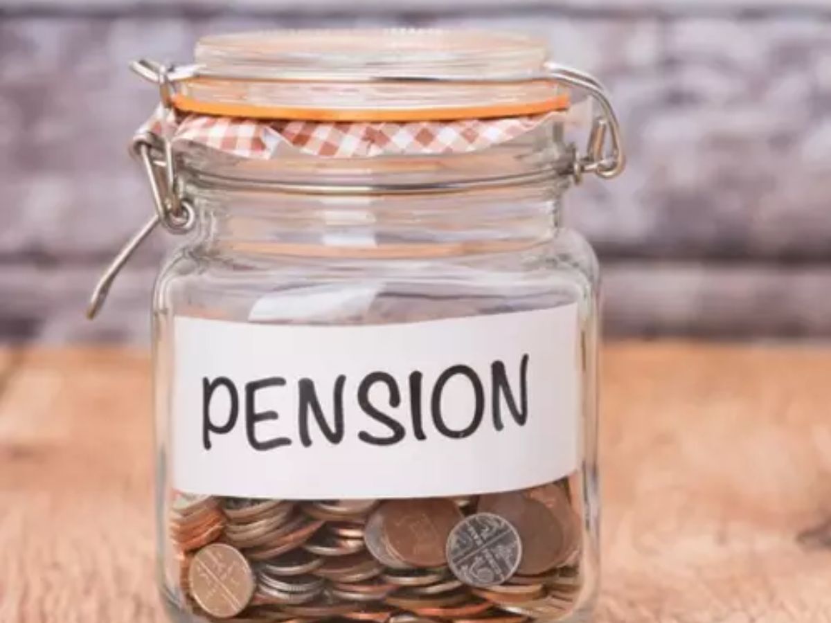 Provision for extending benefits under old pension scheme to family of missing Central Govt employees