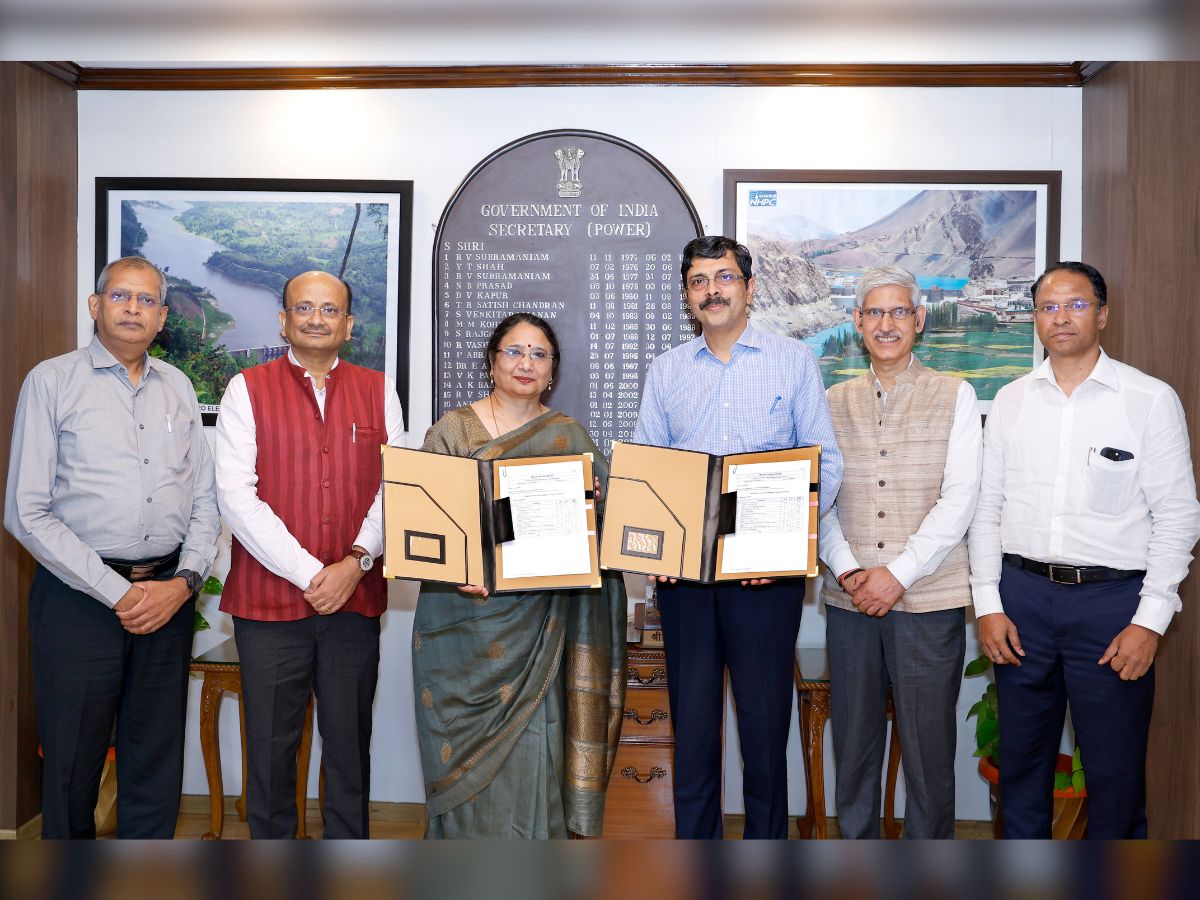 PFC Exchanged MoU with Ministry of Power for FY 2025-26