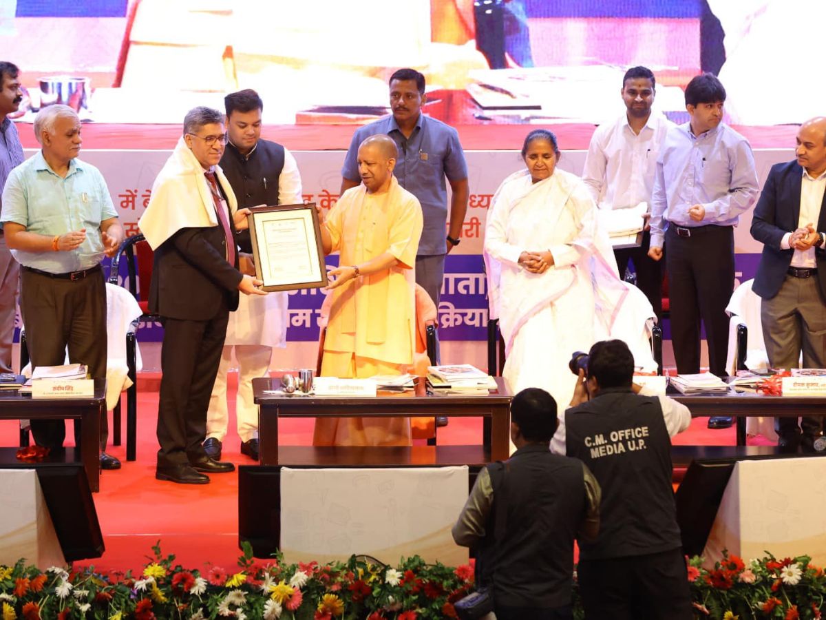PFC Honored by UP CM for CSR Initiative to Enhance School Infrastructure