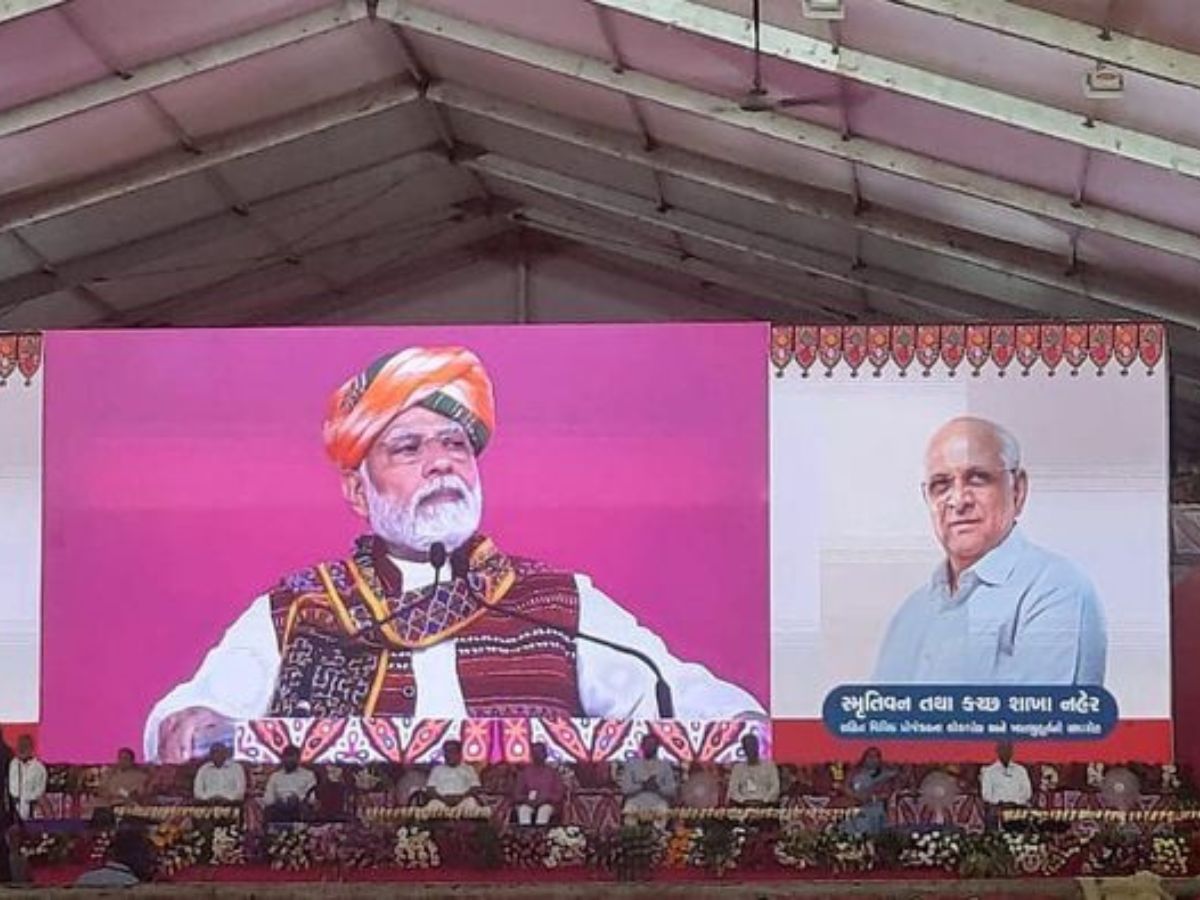 PM Modi inaugurated 320.35 km long Kutch Branch Canal