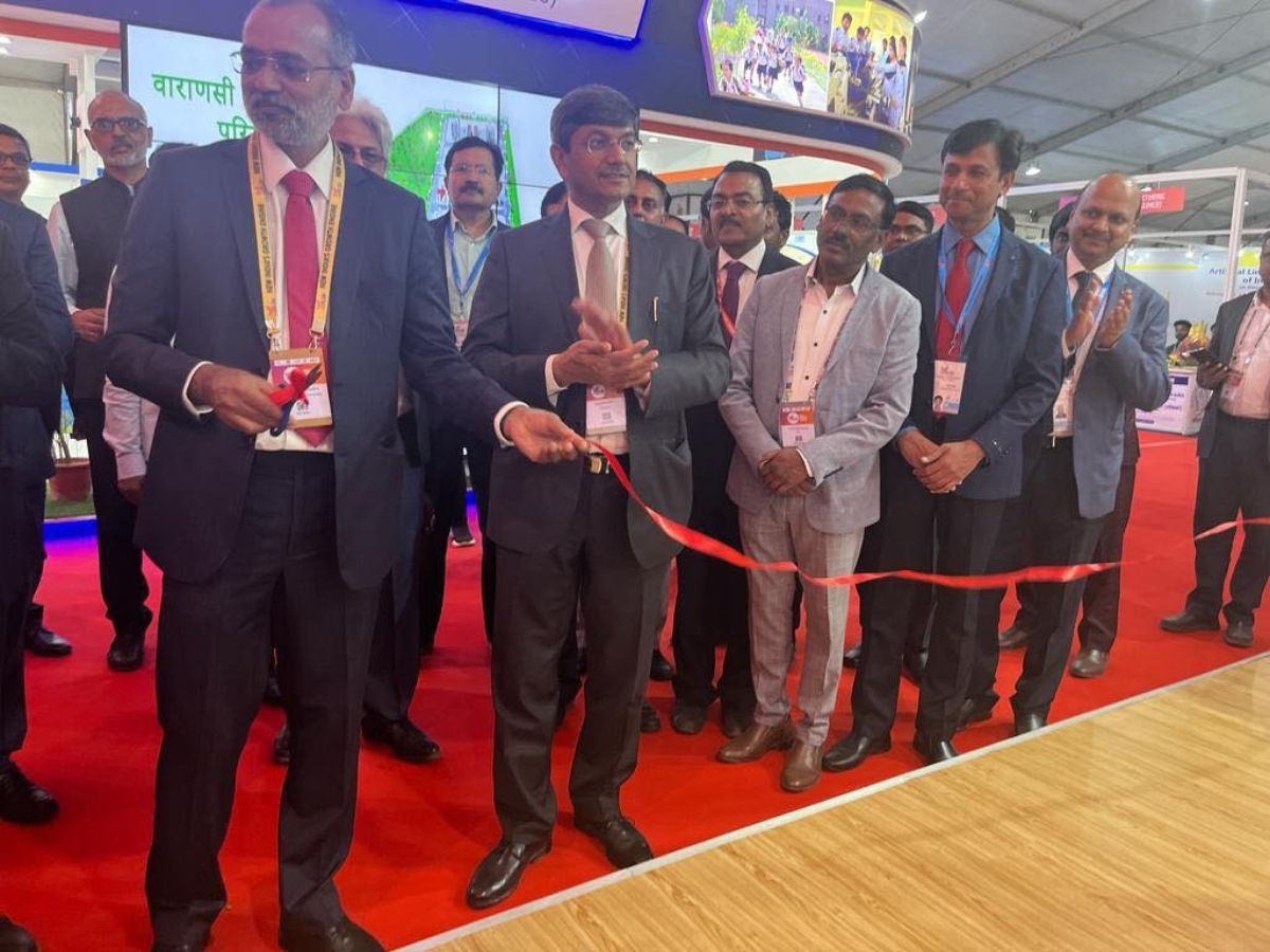 CMD, POWERGRID Sh. K. Sreekant inaugurated POWERGRID stall at UP Global Investors Summit