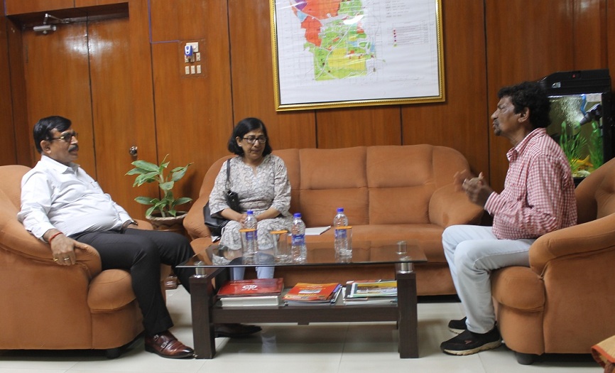 Shri Gautam Ghose met with CMD, HEC Ltd during a visit to HEC.