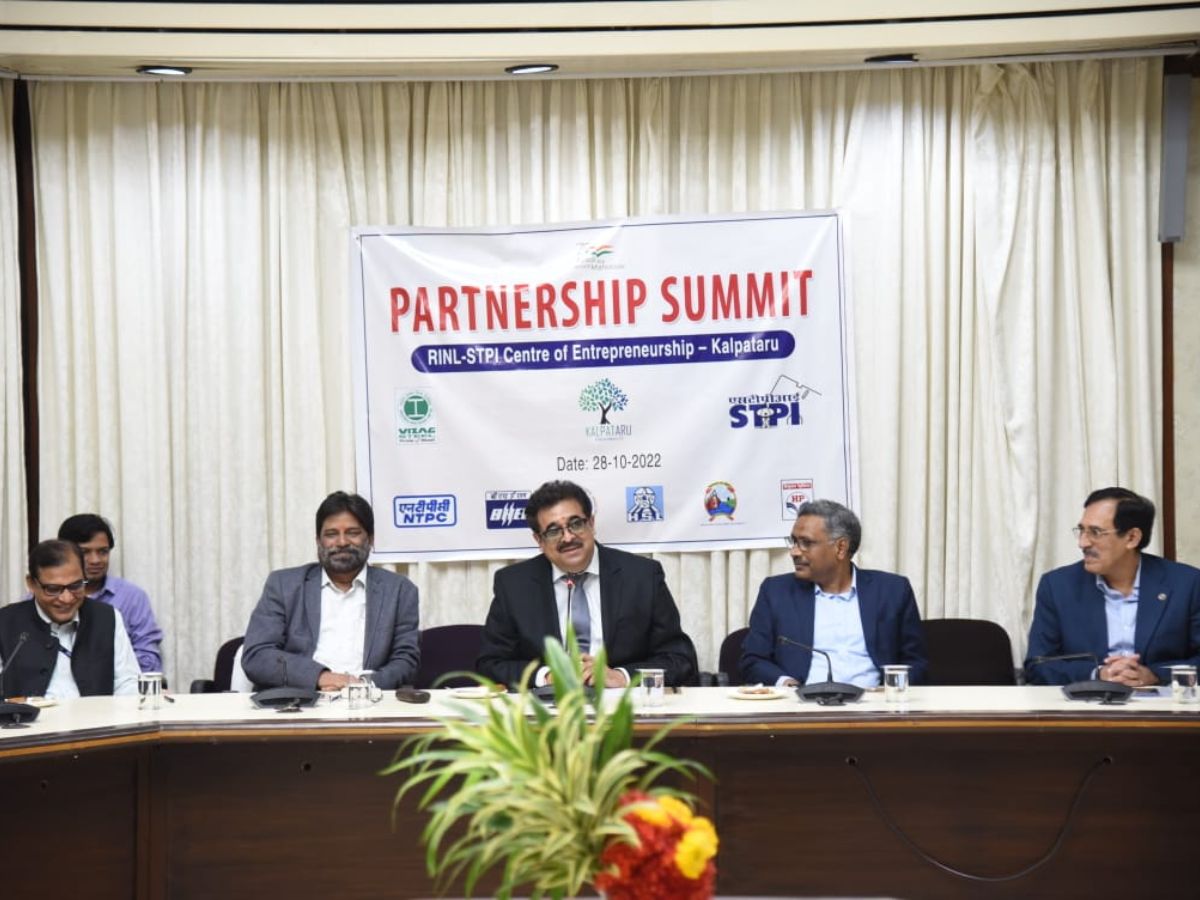 Partnership Summit of Kalpataru- Center of Entrepreneurship Industry 4.0 held at RINL