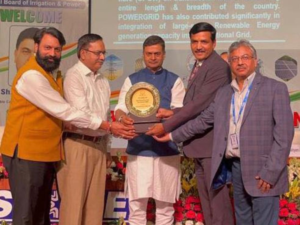 Power Minister presented CBIP Award to POWERGRID
