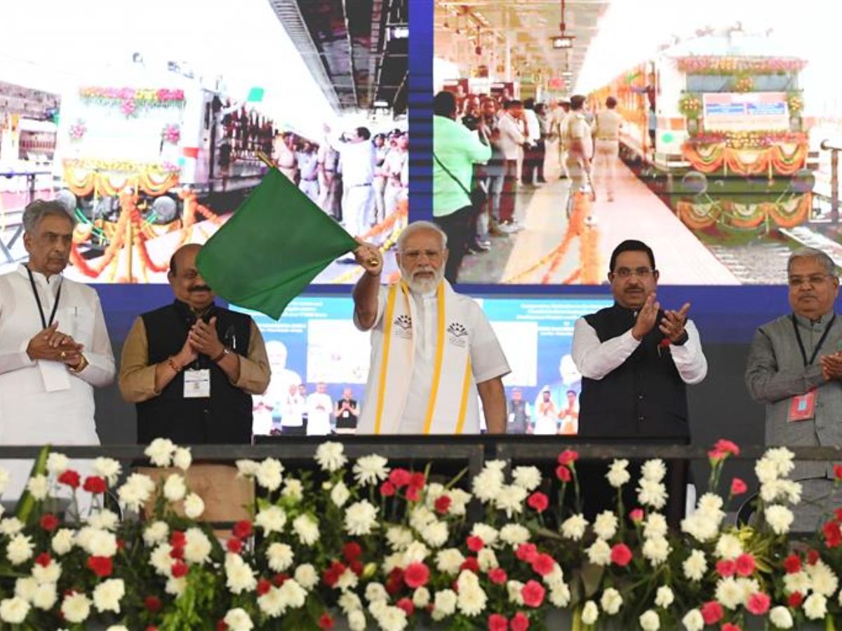 Prime Minister Modi flagged off longest railway platform in the world