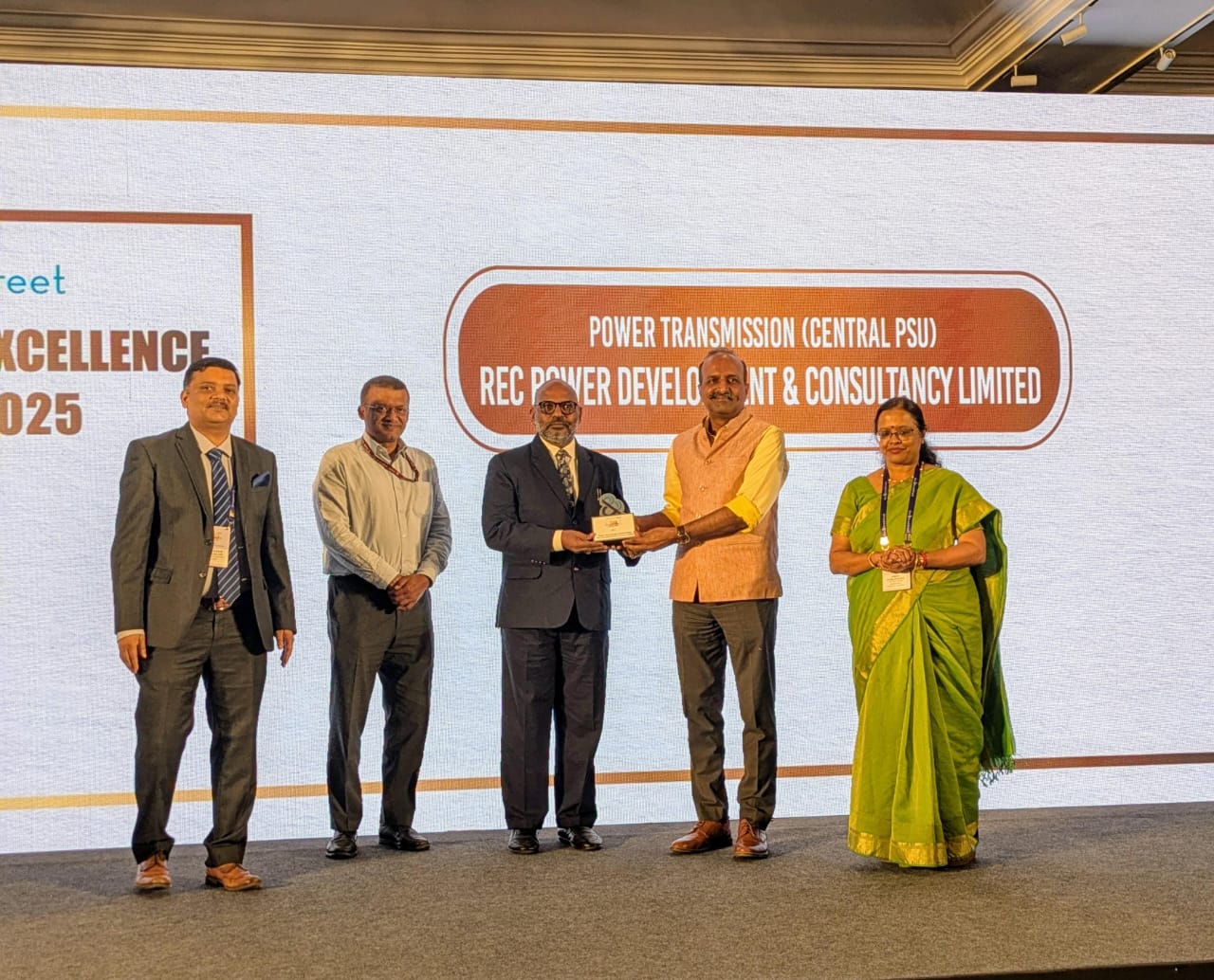 REC and RECPDCL gets Best Financial Services and Best Power Transmission Company award