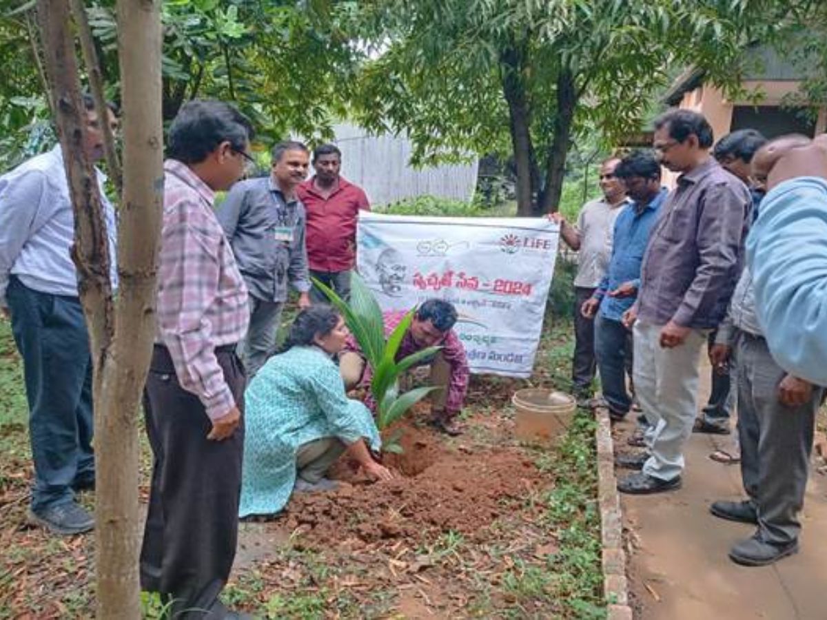 RINL organizes Ek Ped Maa Ke Naam Initiative as Part of Swachhata Hi Seva 2024 drive