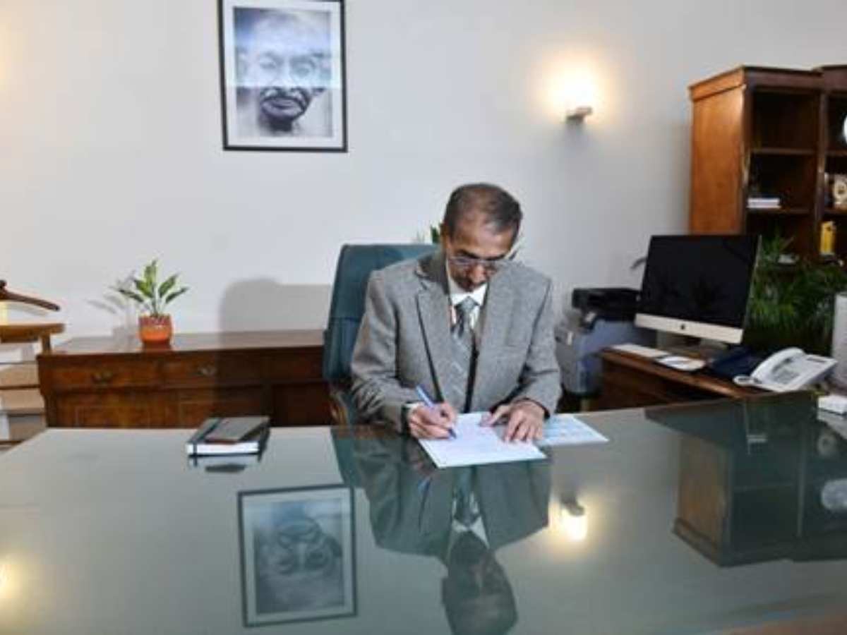 Shri Rajesh Malhotra takes charge as Principal Director General, PIB