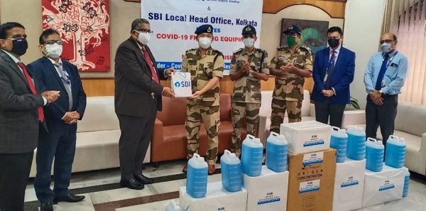 SBI Kolkata donates essential equipment to fight against COVID19