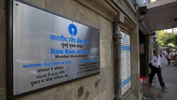 SBI alert: Bank issues notice on defrauding general public by offering loans