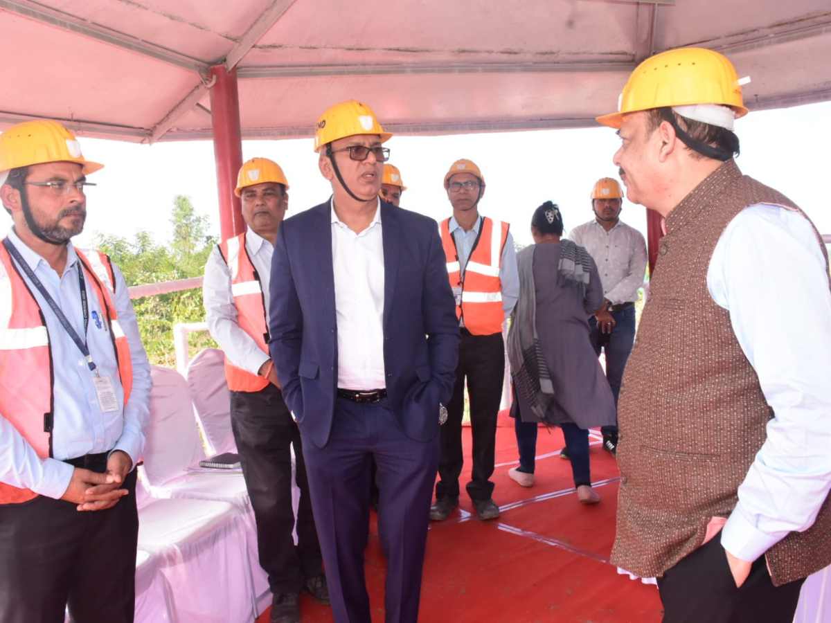 SECL CMD Dr. Prem Sagar Mishra took stock of mining activities in Chirmiri area